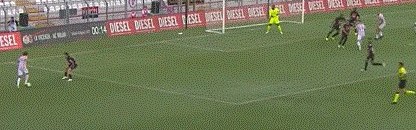 九州体育官网-【热身】雷比奇2球1助莱昂传射 AC米兰新援首秀6比1